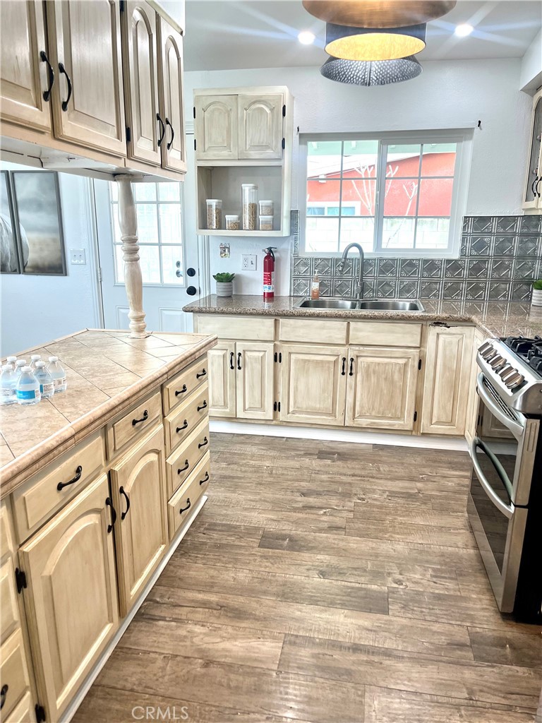 1277 Millbury Avenue