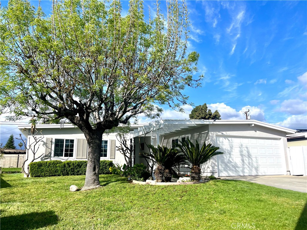 1277 Millbury Avenue