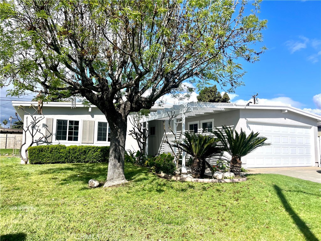 1277 Millbury Avenue