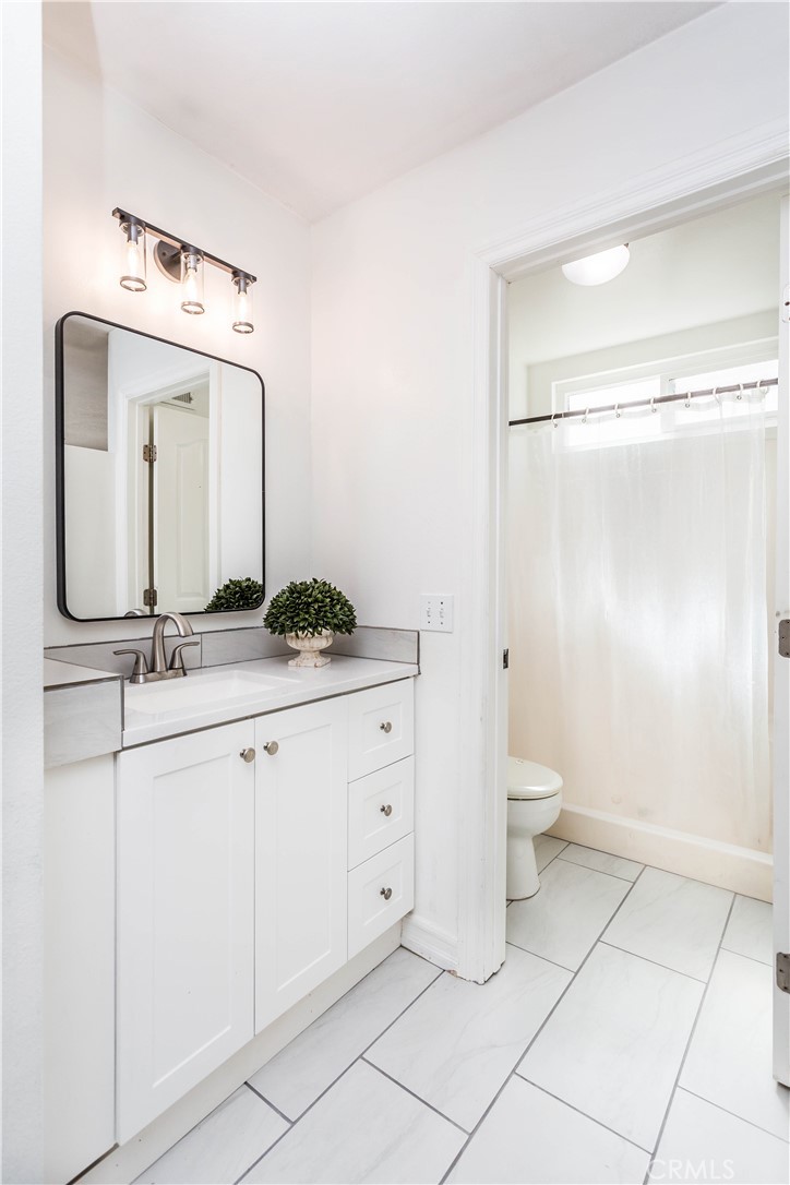 1757 N Oak Knoll Drive