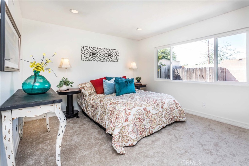 1757 N Oak Knoll Drive