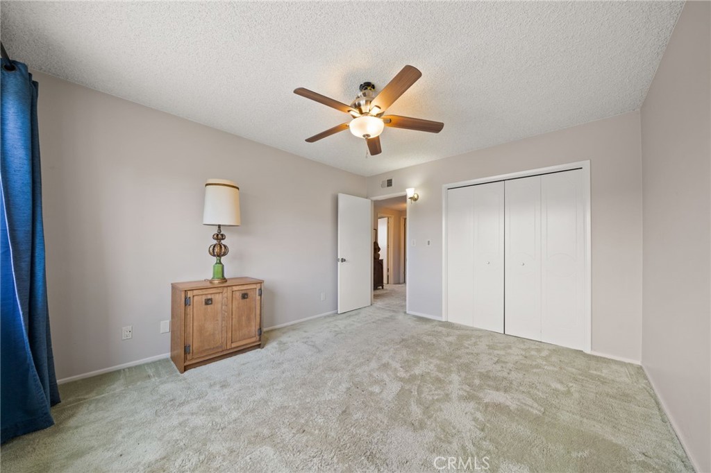 876 N Hillside Drive