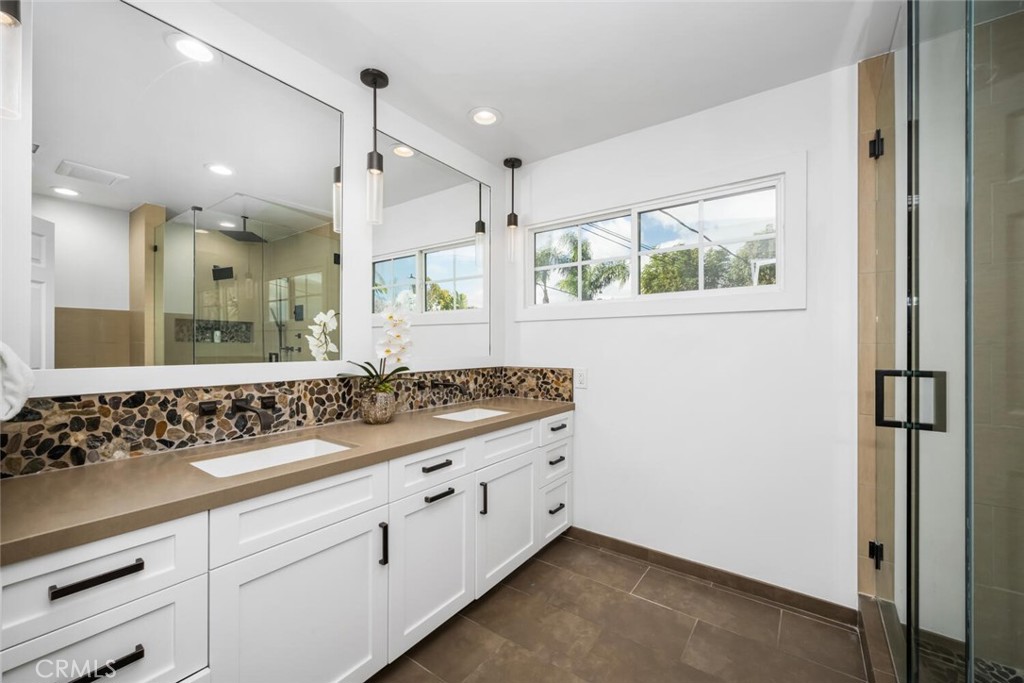 11941 Kensington Road