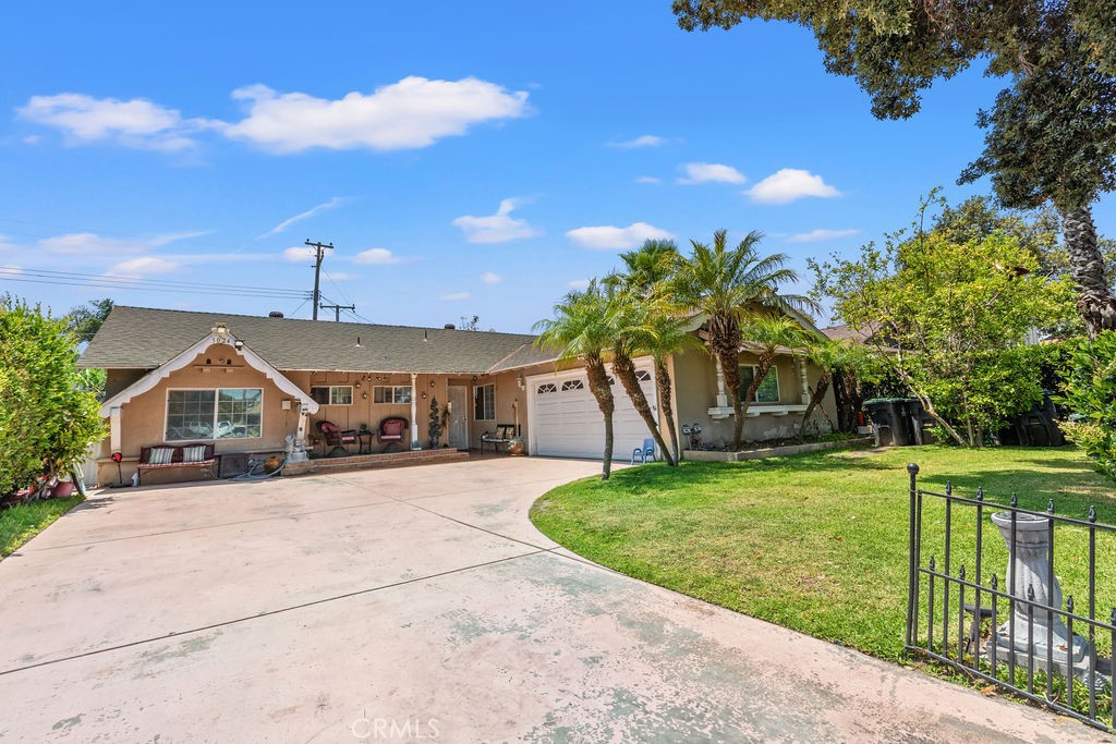 3024 W Camile Street