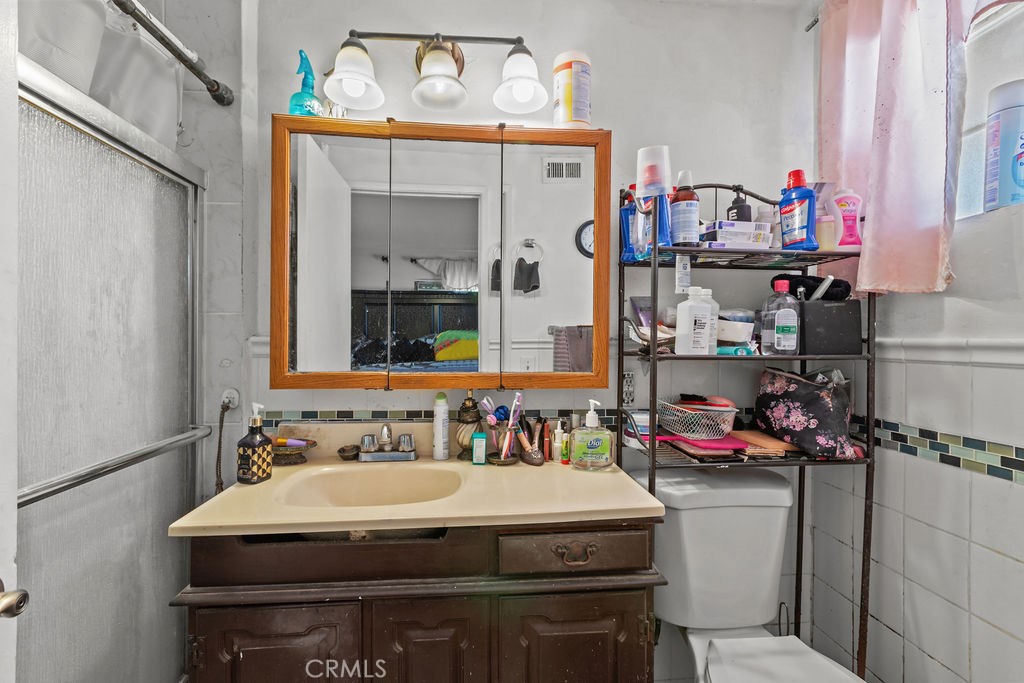 3024 W Camile Street