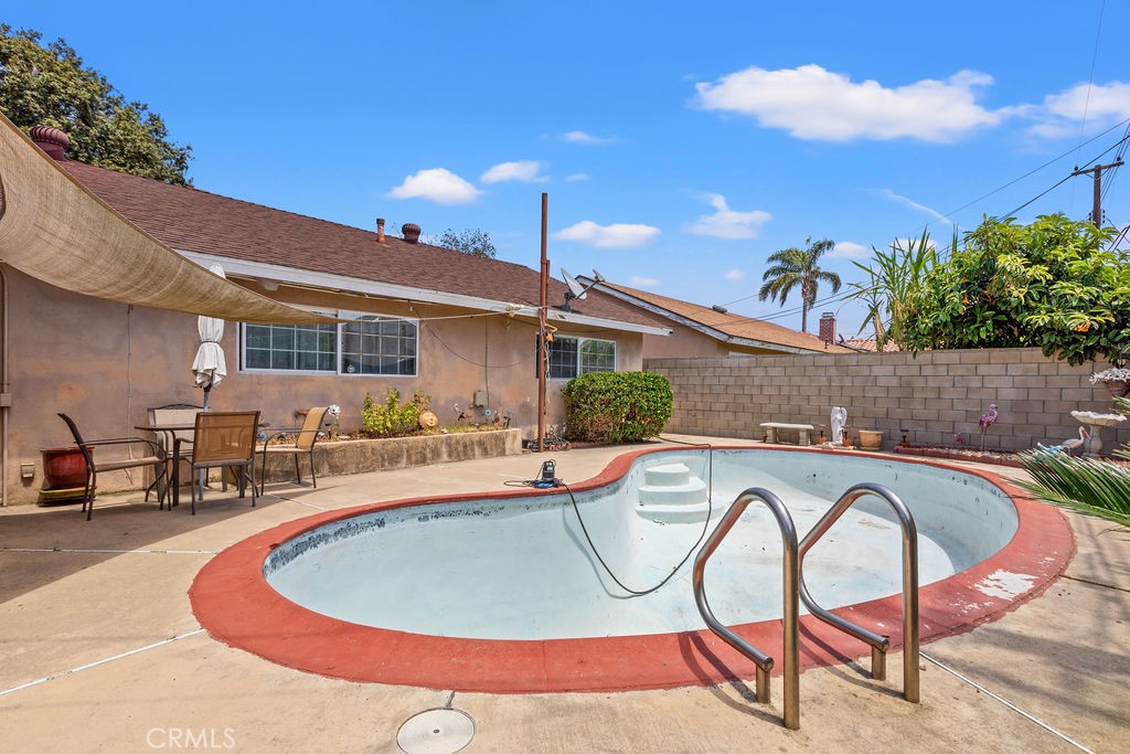 3024 W Camile Street