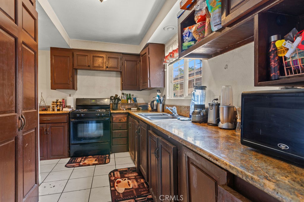 3024 W Camile Street