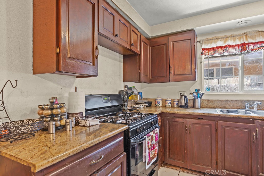 3024 W Camile Street