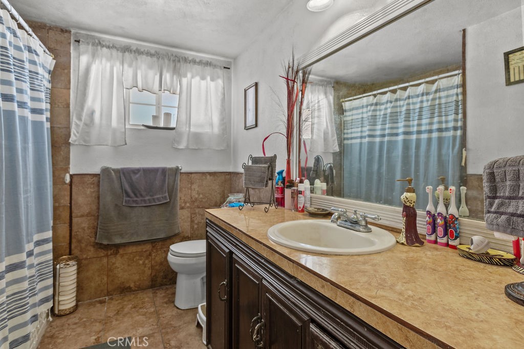 3024 W Camile Street