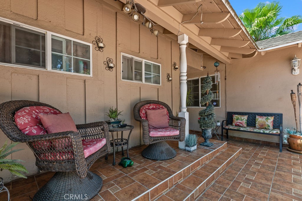 3024 W Camile Street