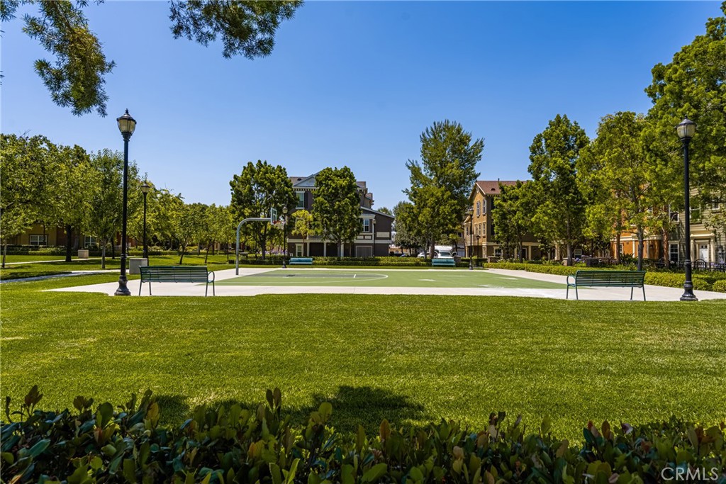 1438 Montgomery Street