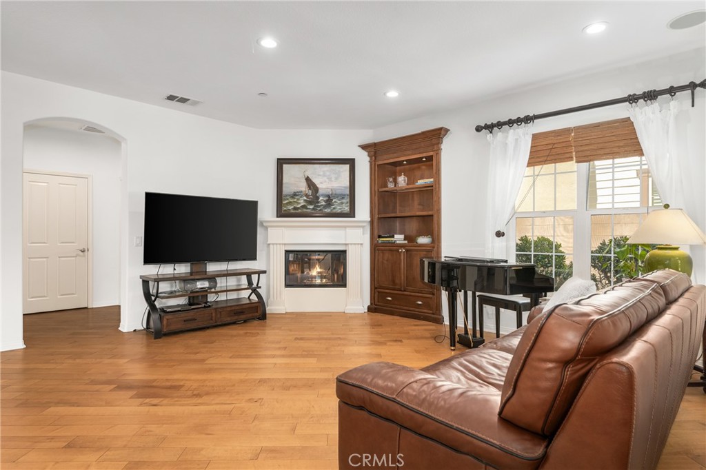 1438 Montgomery Street