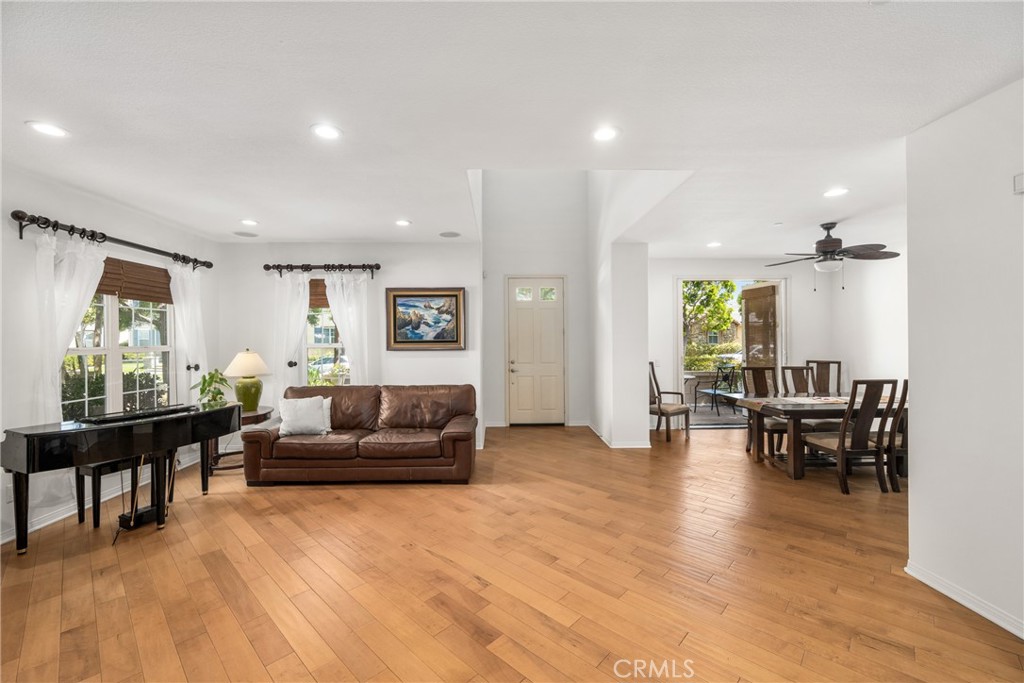 1438 Montgomery Street