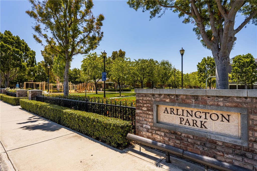 1438 Montgomery Street