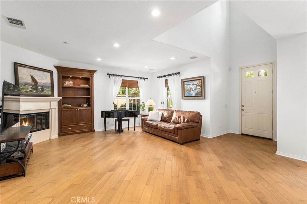 1438 Montgomery Street