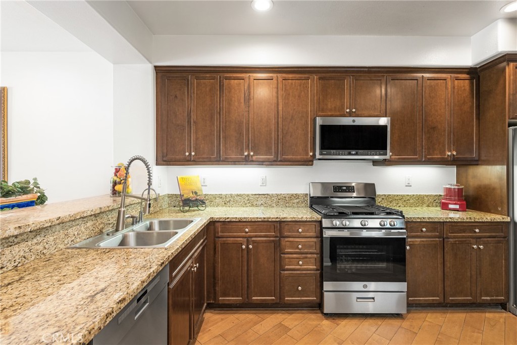 1438 Montgomery Street