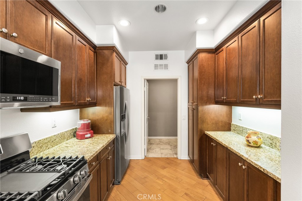 1438 Montgomery Street