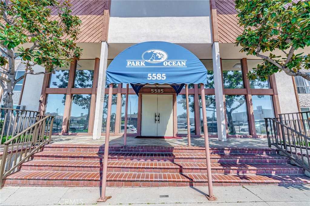 5585 E Pacific Coast 372