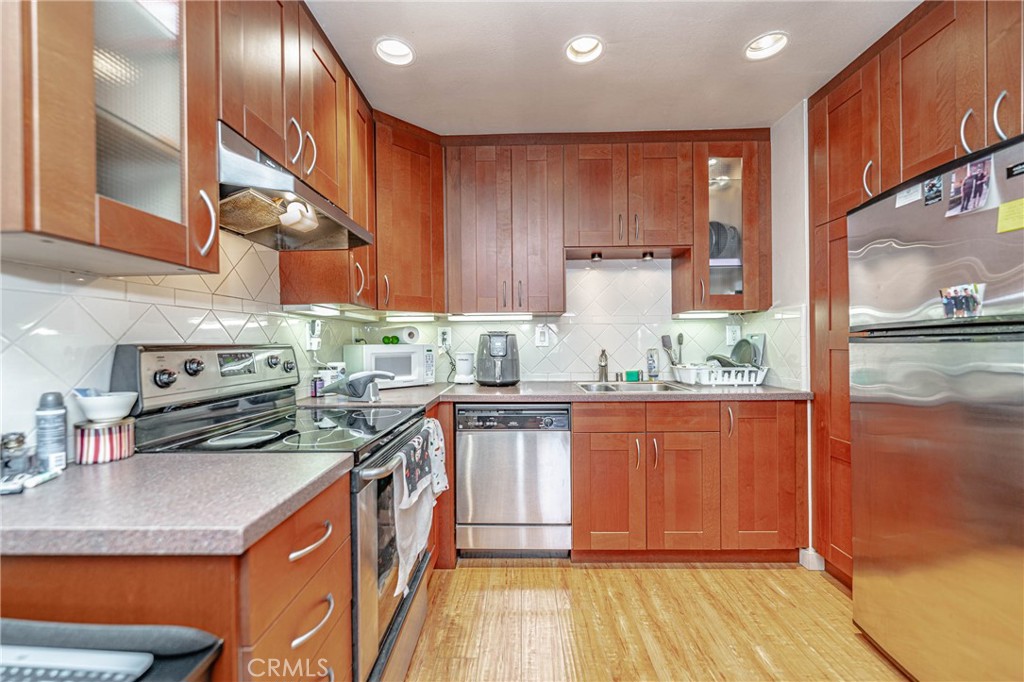 5585 E Pacific Coast 372