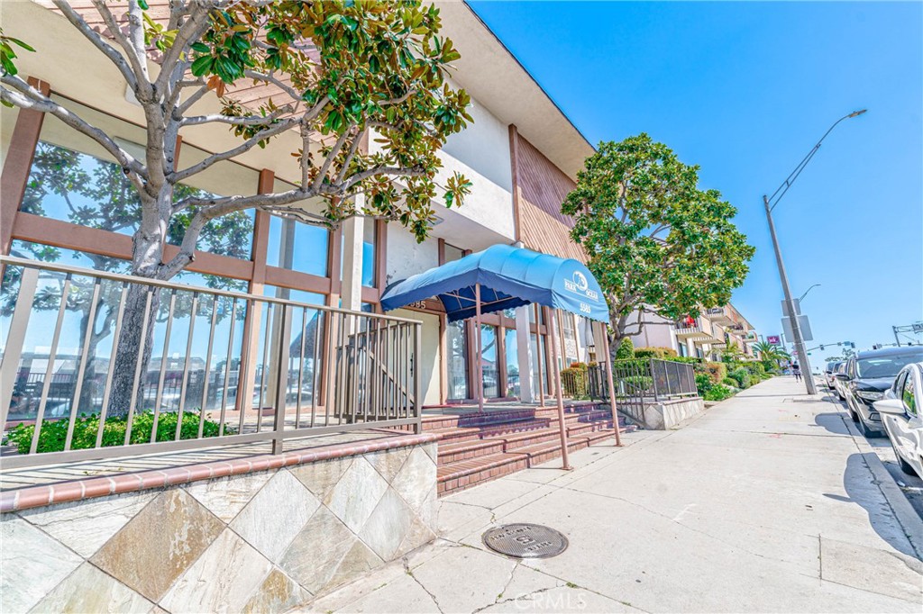 5585 E Pacific Coast 372