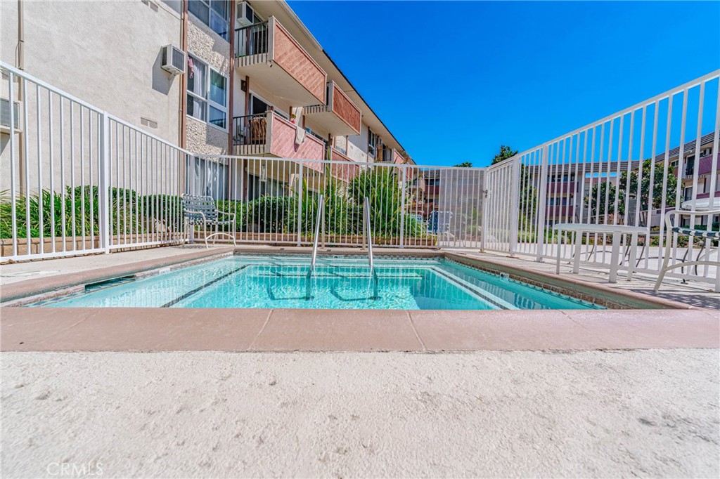 5585 E Pacific Coast 372