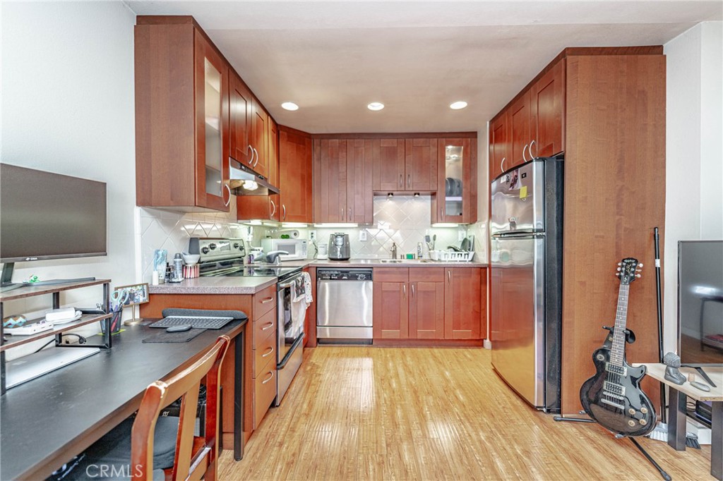 5585 E Pacific Coast 372