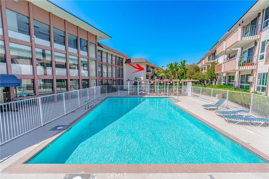 5585 E Pacific Coast 372