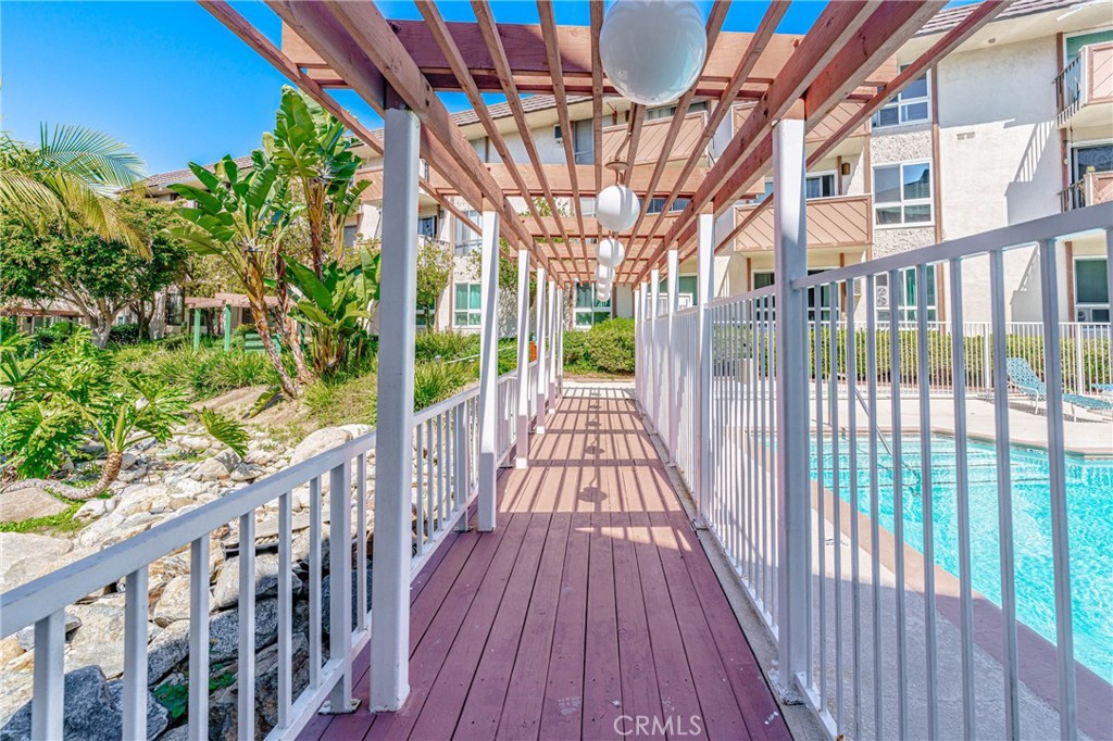 5585 E Pacific Coast 372