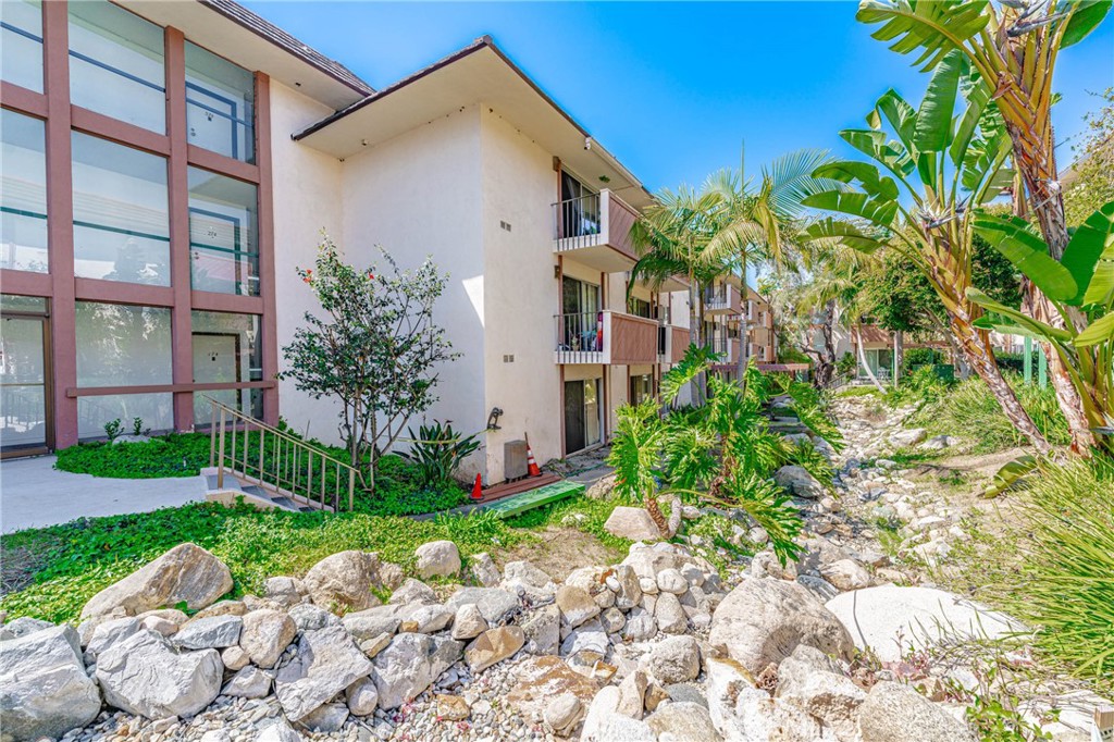 5585 E Pacific Coast 372