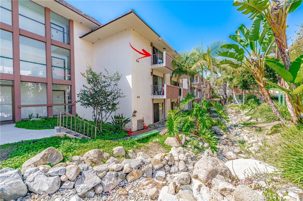 5585 E Pacific Coast 372