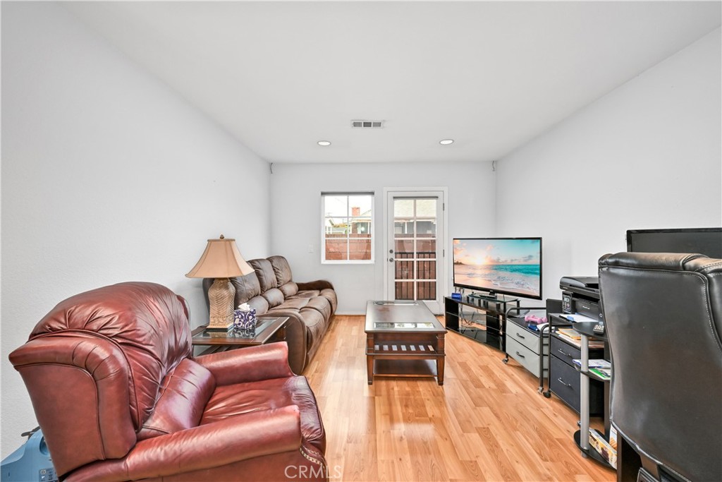 3045 San Anseline Avenue