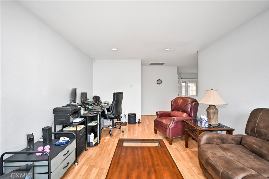 3045 San Anseline Avenue