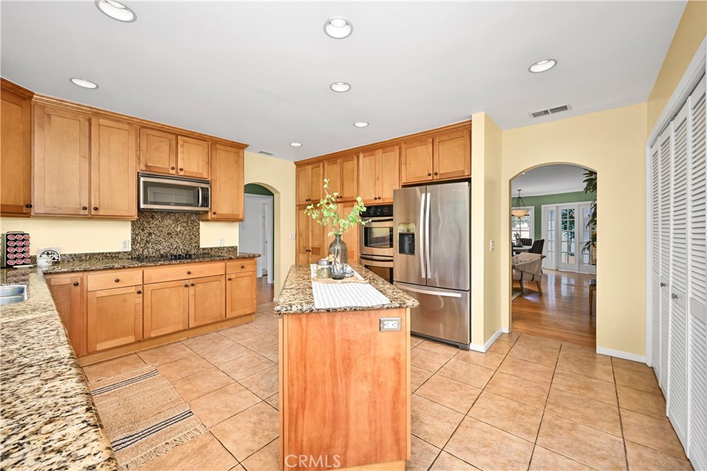 3045 San Anseline Avenue