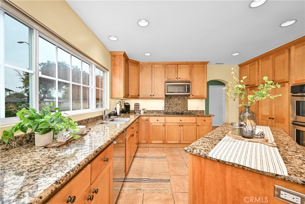 3045 San Anseline Avenue