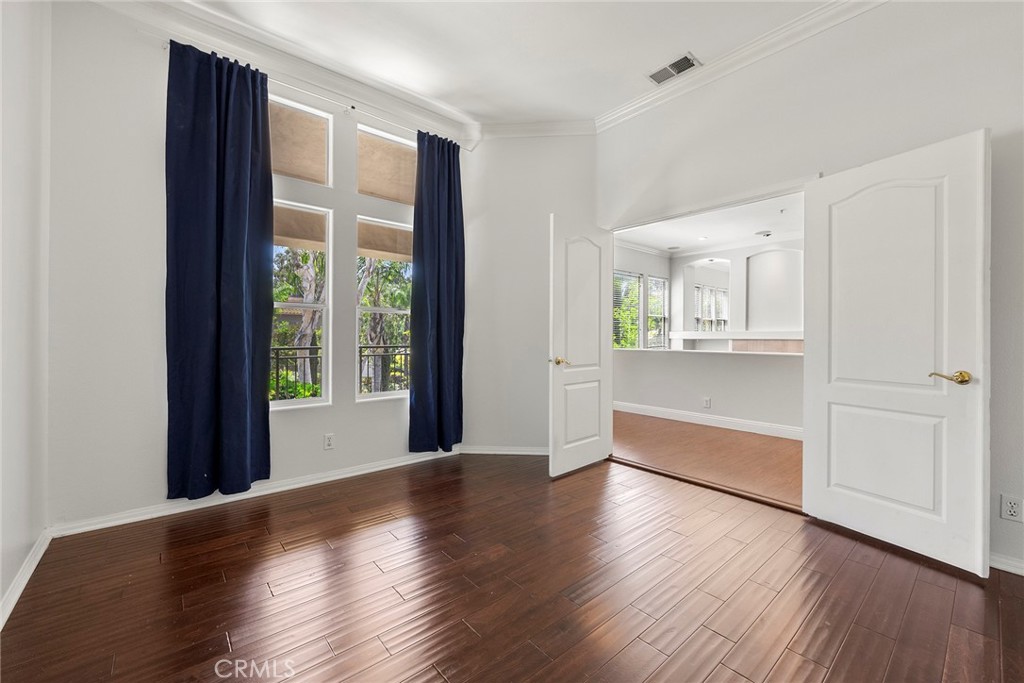 337 S San Vicente Lane