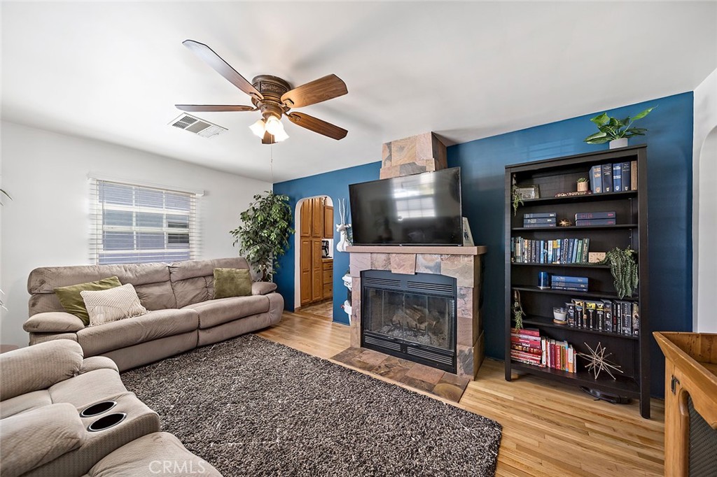 9984 Maplewood Street