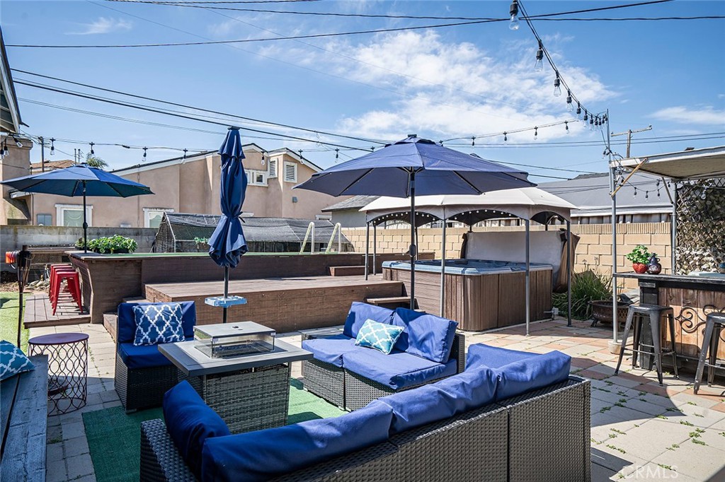 9984 Maplewood Street