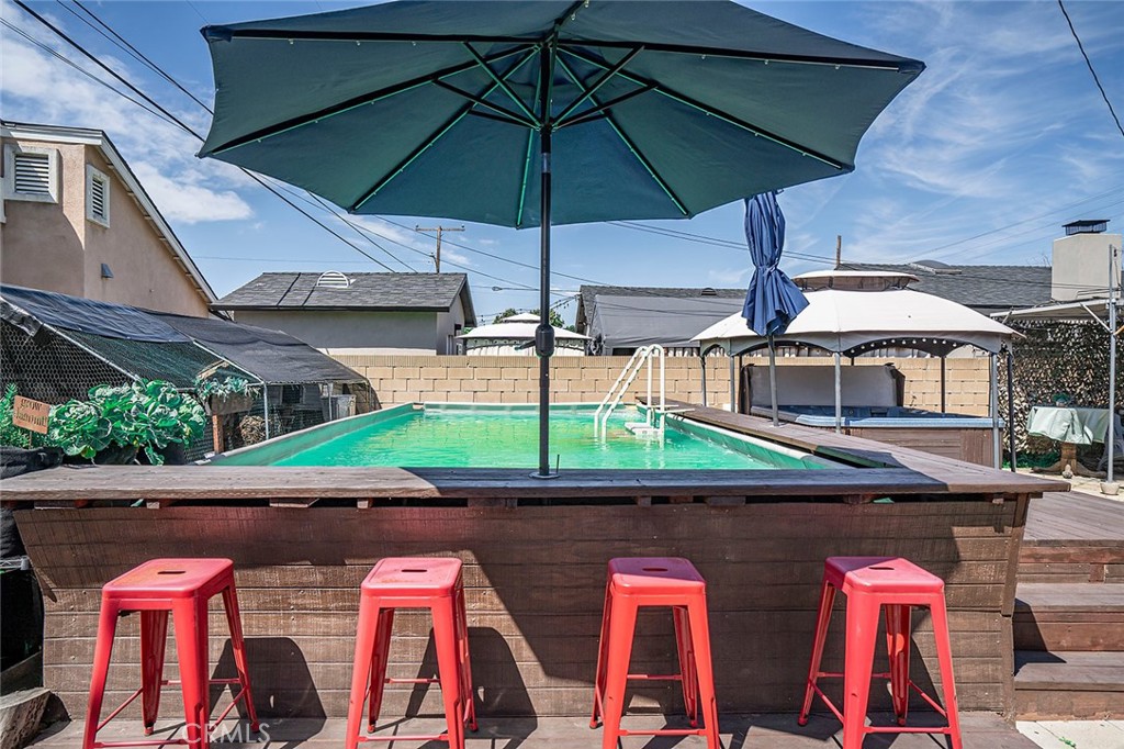 9984 Maplewood Street