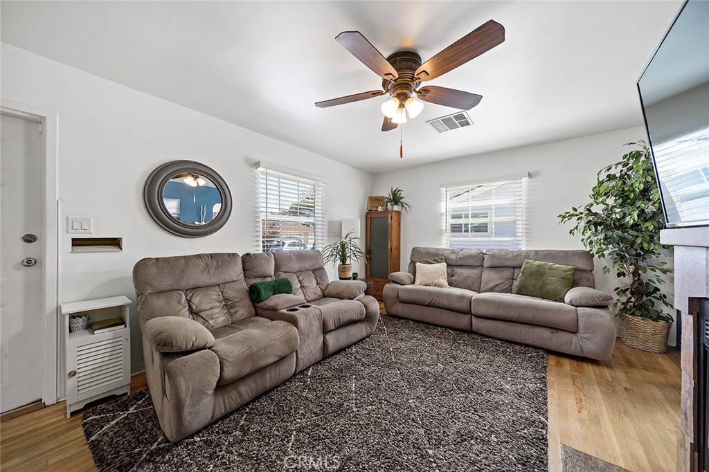 9984 Maplewood Street