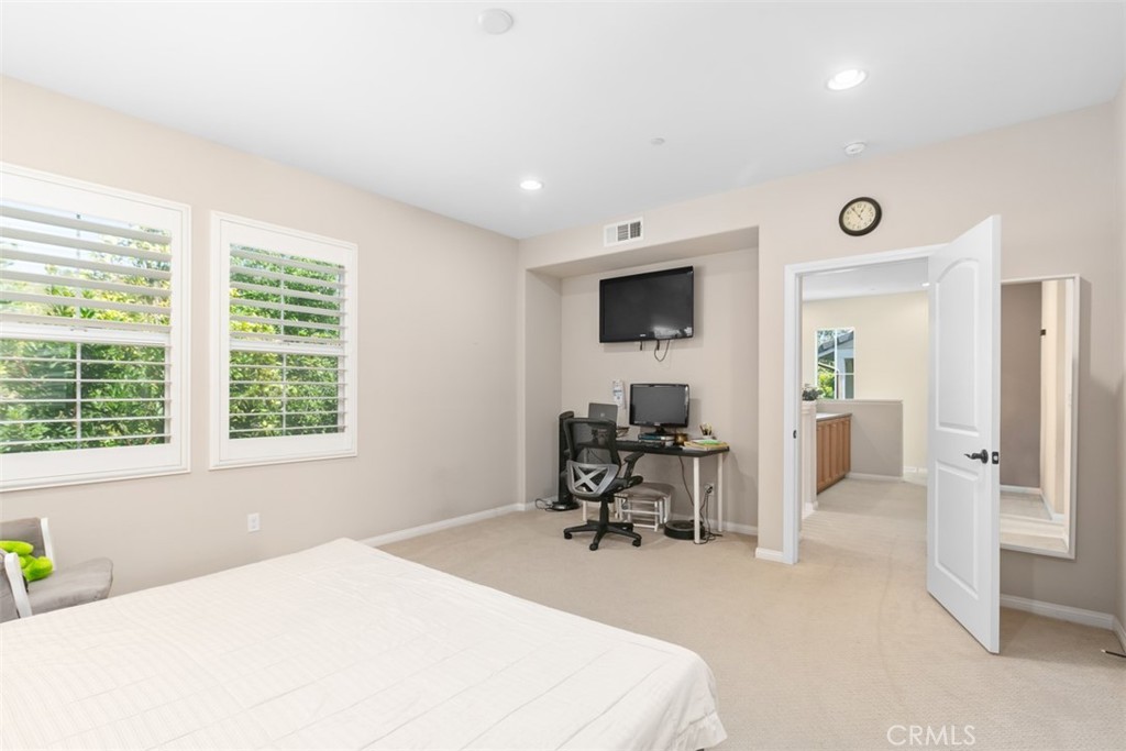 2950 E Santa Fe Road