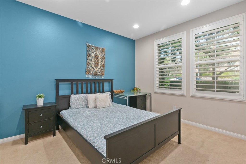 2950 E Santa Fe Road