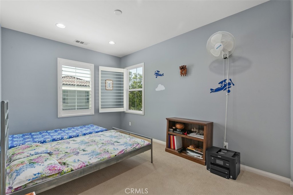 2950 E Santa Fe Road