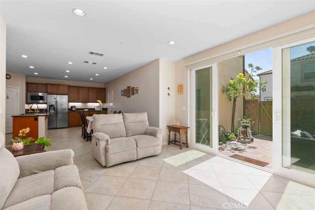 2950 E Santa Fe Road