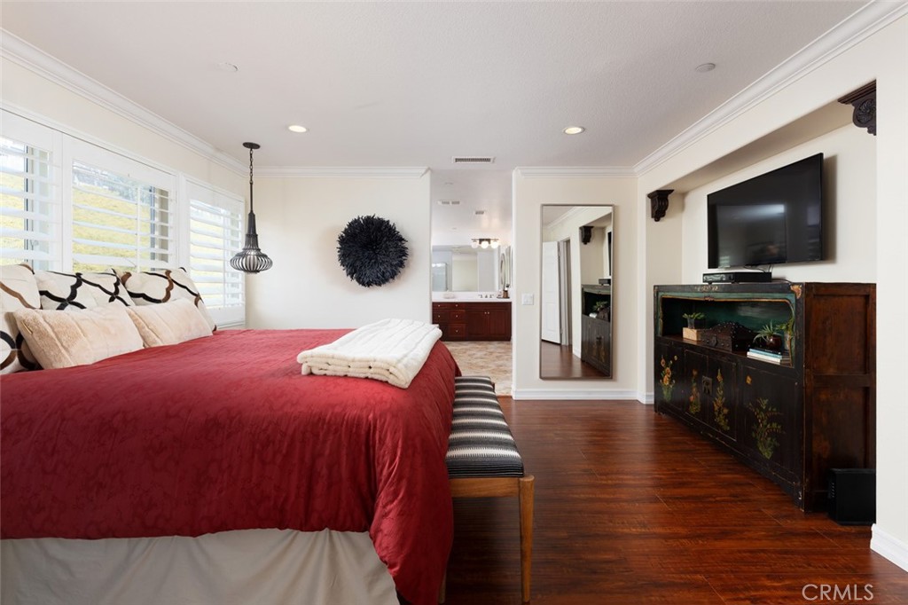 8225 E Loftwood Lane