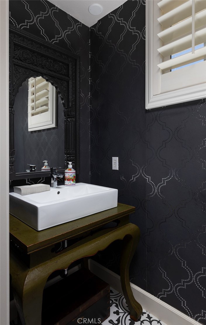 8225 E Loftwood Lane