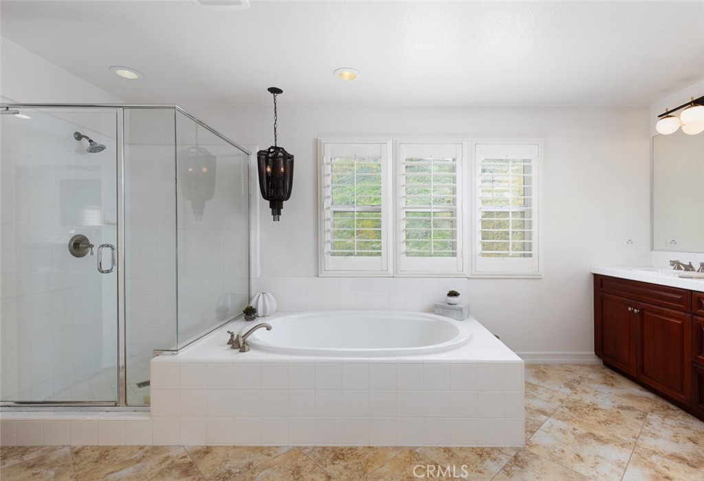 8225 E Loftwood Lane