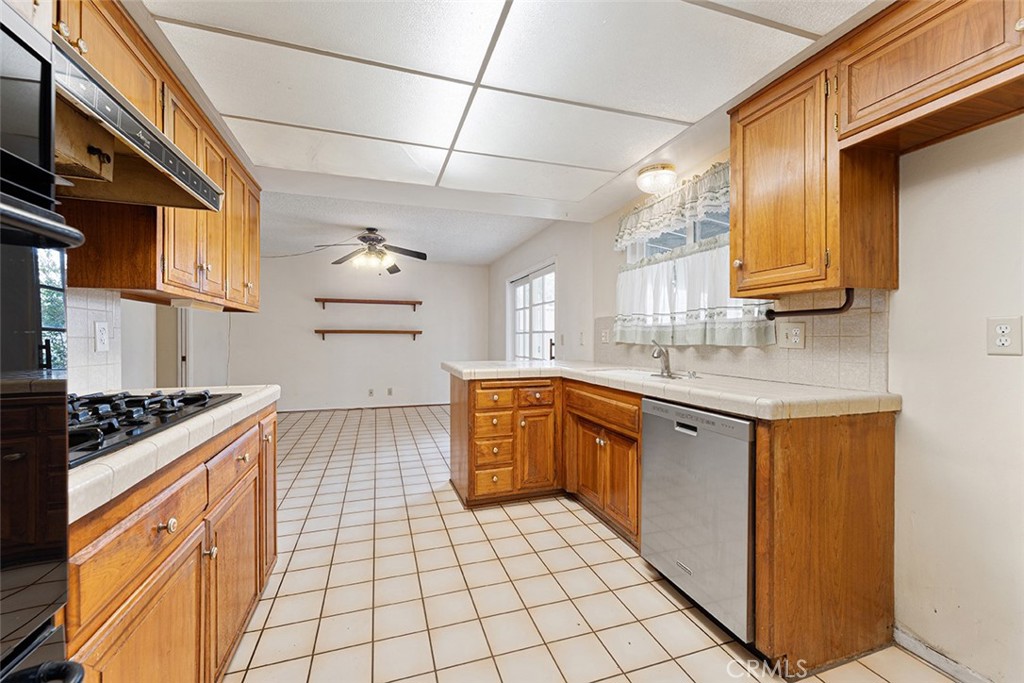 802 Candlewood Street