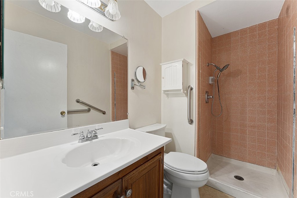 802 Candlewood Street