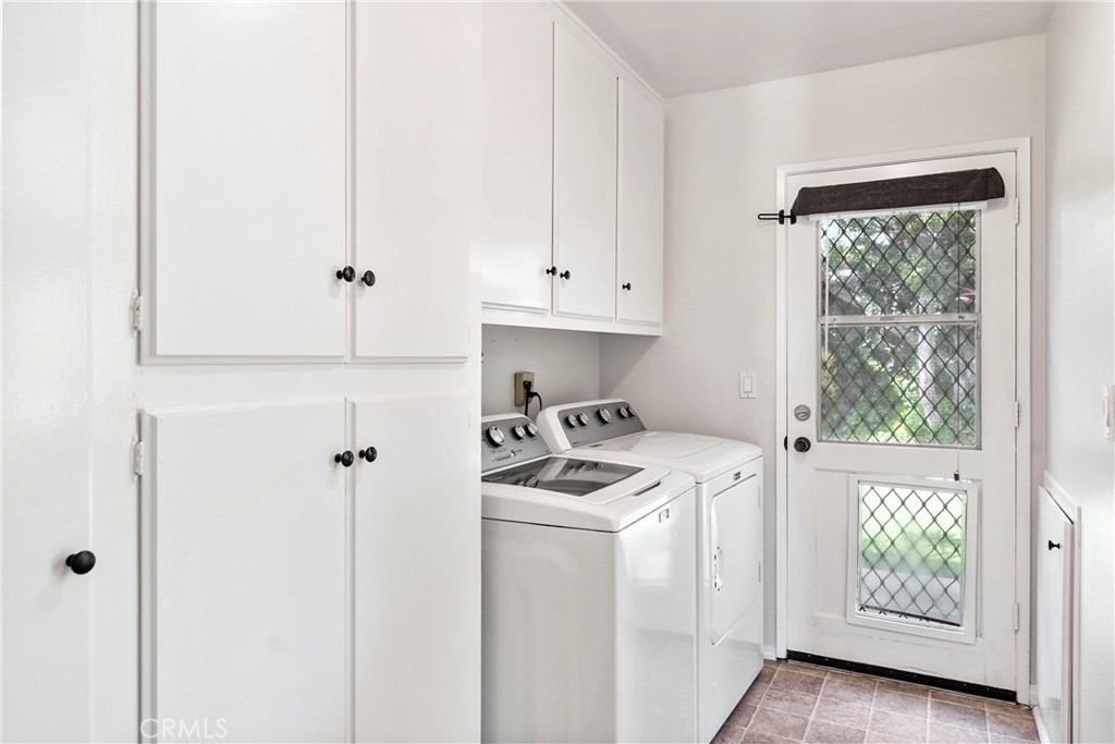 2525 N Eastwood Avenue