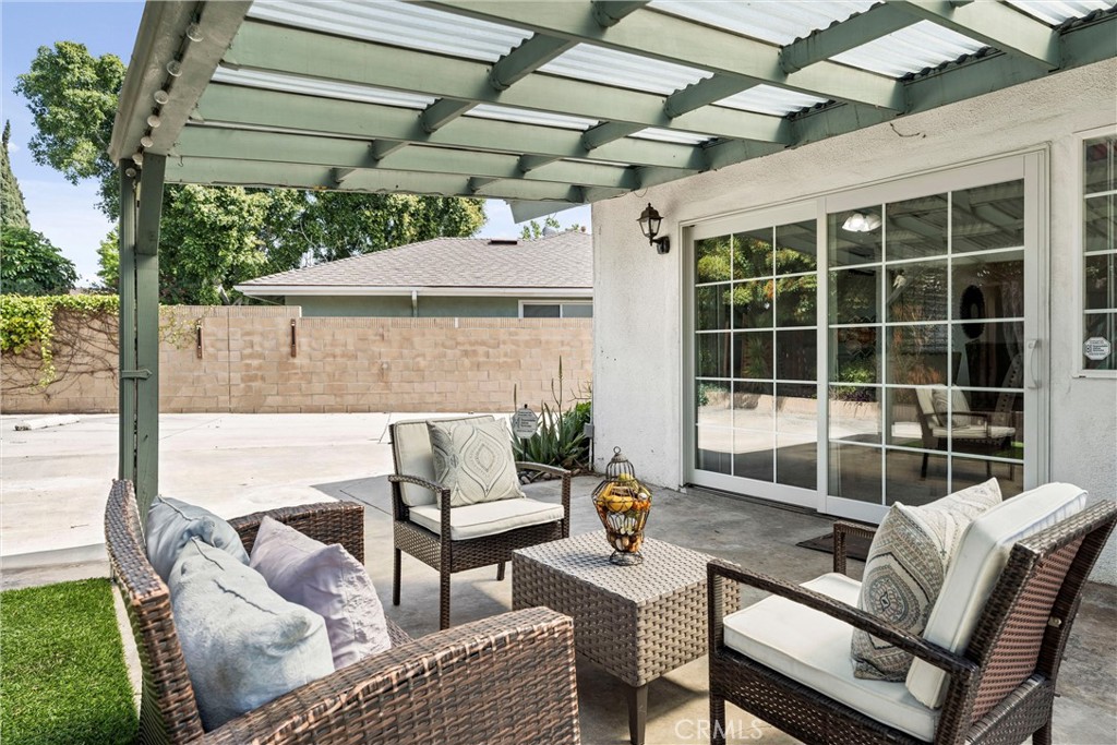 2525 N Eastwood Avenue